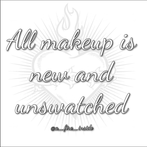 Stila Matte’ifficent Lipstick Bisou Matte Glam New classic red - Picture 9 of 9